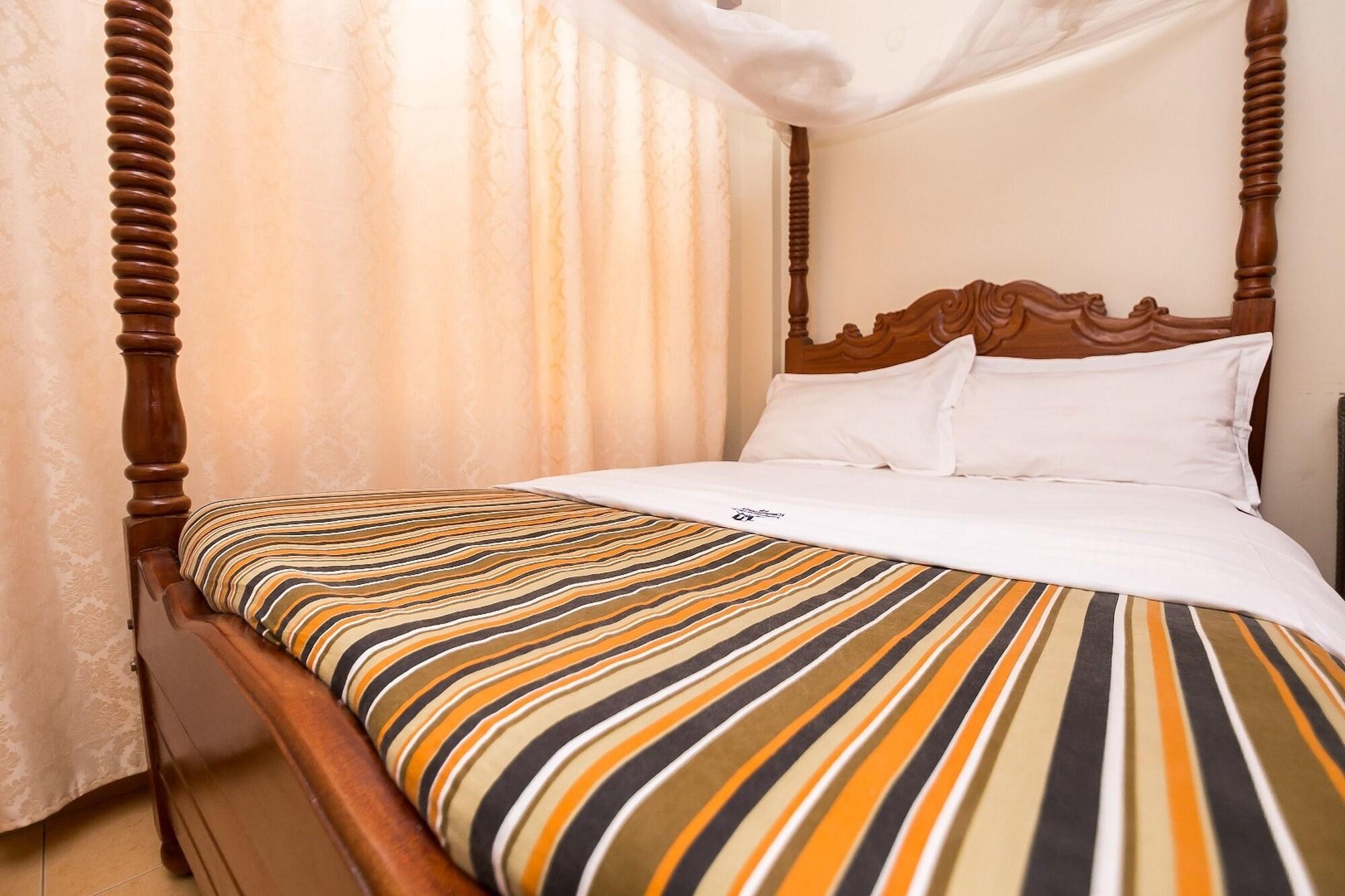 Upperhill Blueberry Hotel Найроби Екстериор снимка
