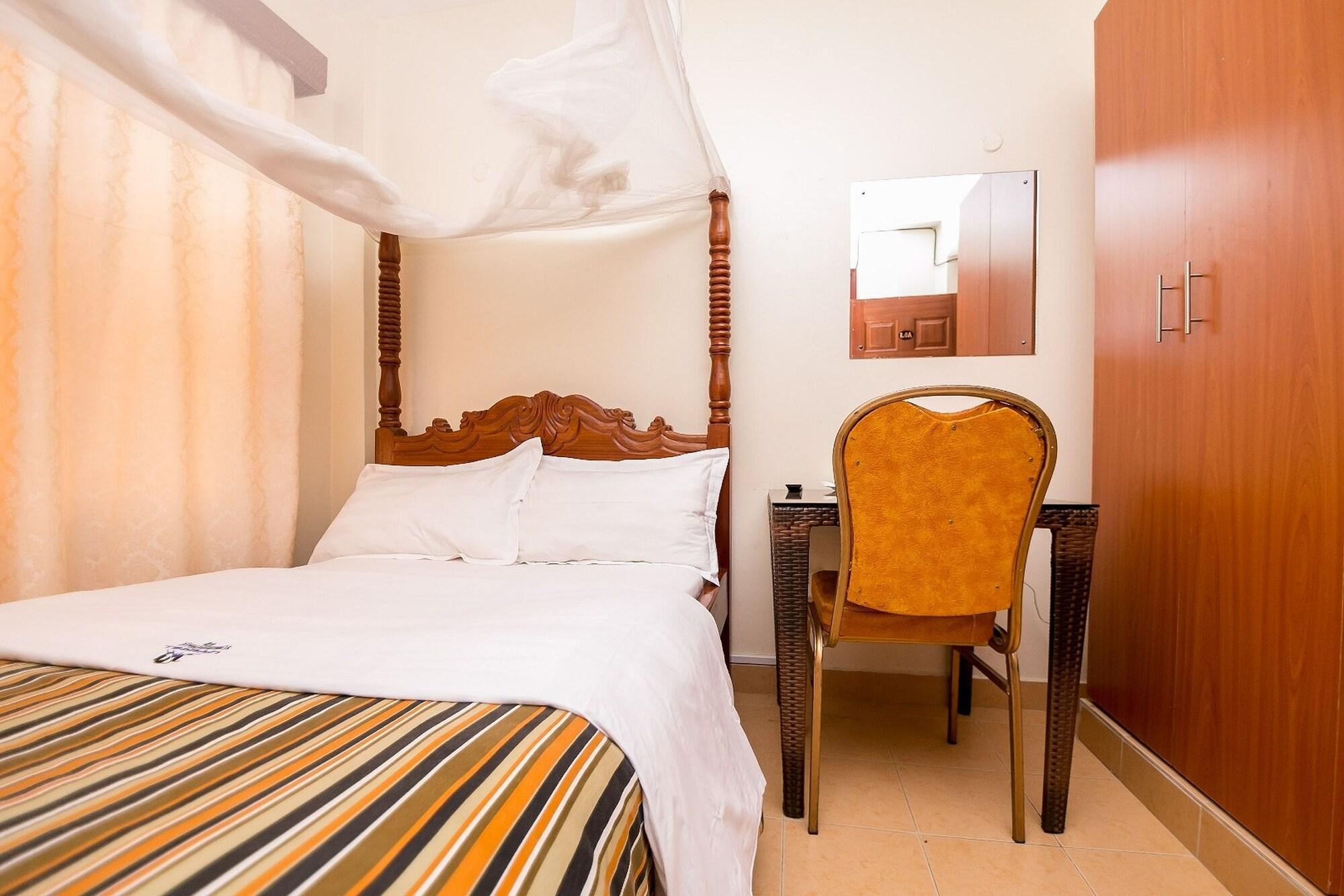 Upperhill Blueberry Hotel Найроби Екстериор снимка