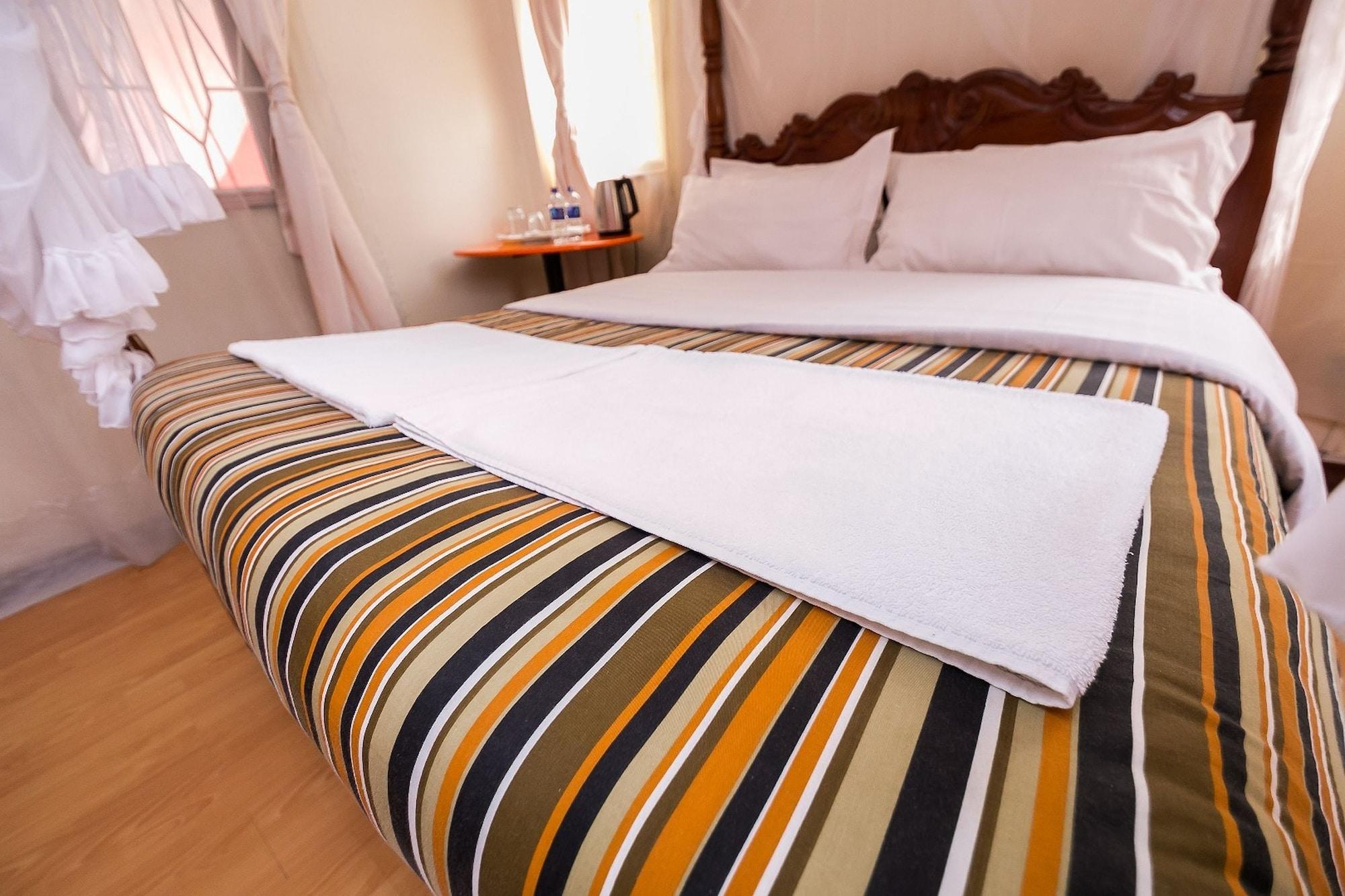 Upperhill Blueberry Hotel Найроби Екстериор снимка