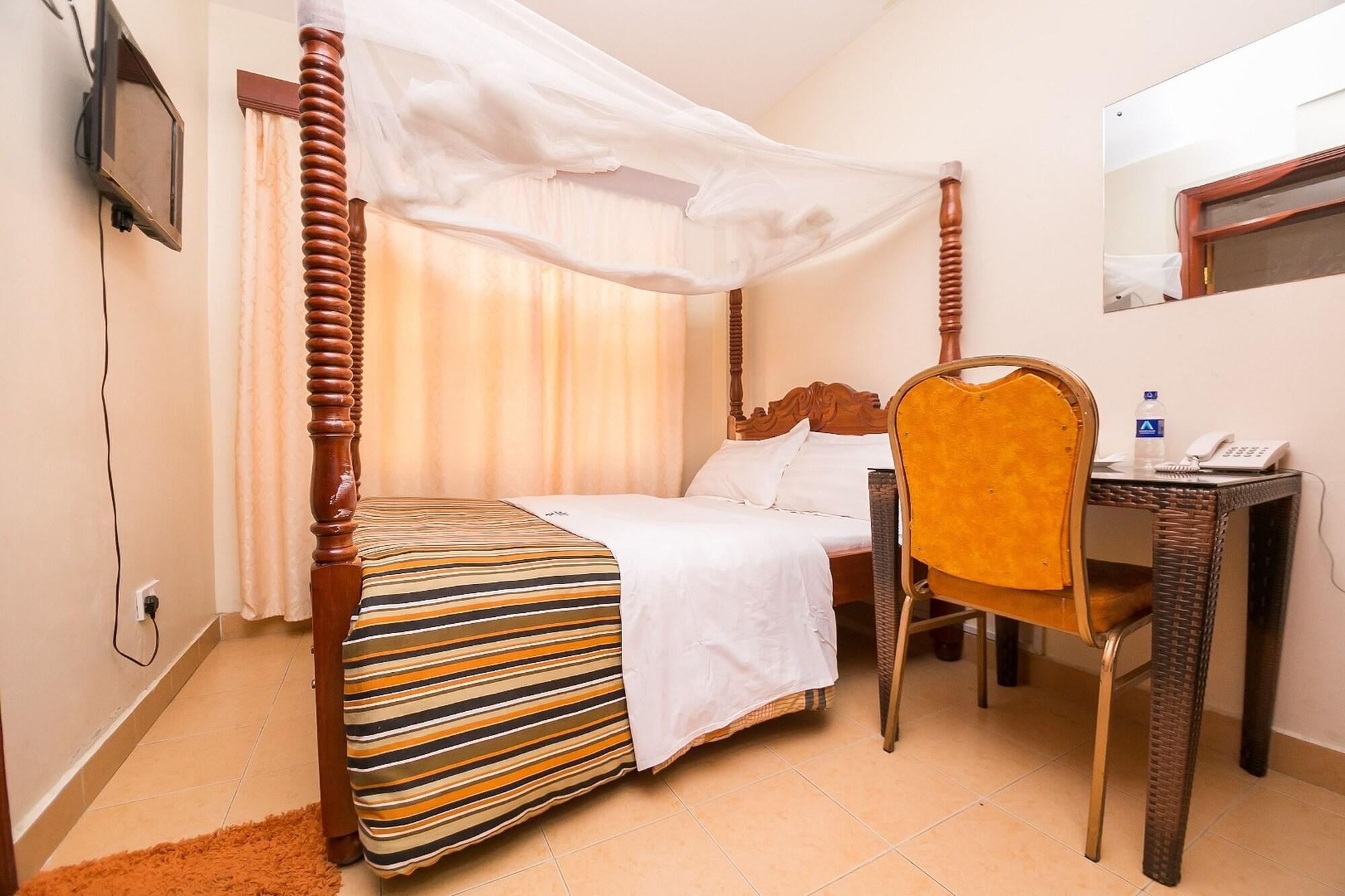 Upperhill Blueberry Hotel Найроби Екстериор снимка