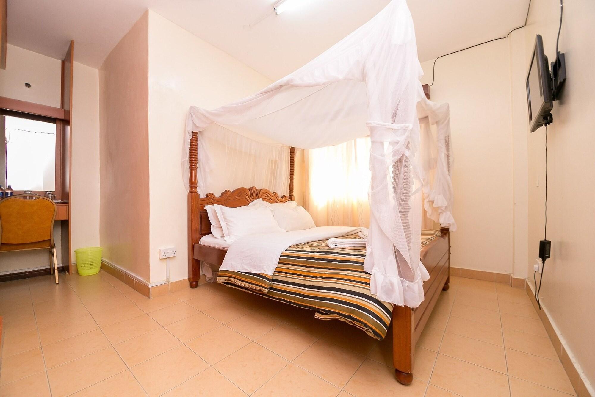 Upperhill Blueberry Hotel Найроби Екстериор снимка